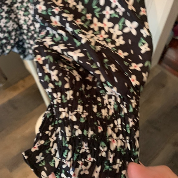 Flawless tie front blouse. NWT.‎ - Picture 4 of 6